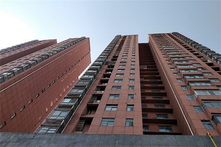 和敬园，质量超好，智能化物业管理送车位，储藏室。